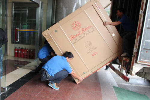 吉阳镇钢琴贵重工艺品无忧运
